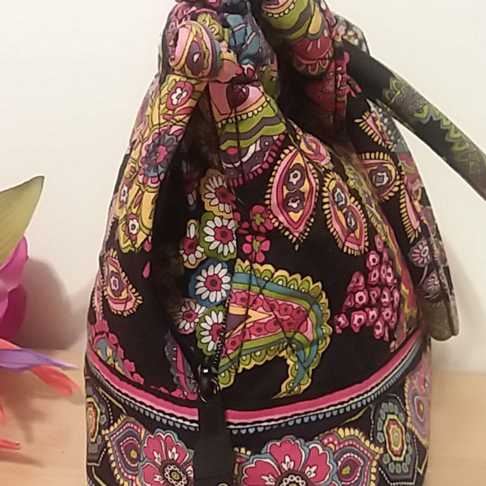 Vera Bradley Symphony in Hue Winter 2009 Archived Print Small Bucket Bag - Picture 8 of 16